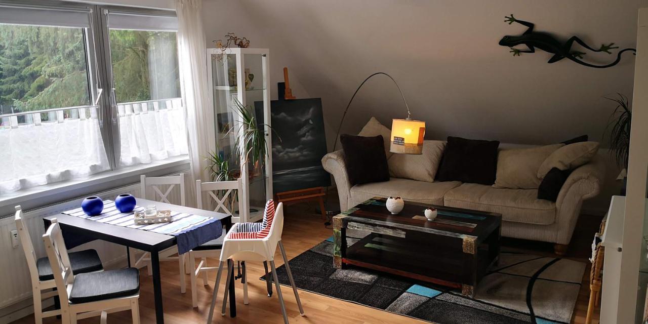 Kuenstler Ferienwohnung 3 Zimmer Kueche Bad Zentrale Lage Wulsbuttel Exterior photo