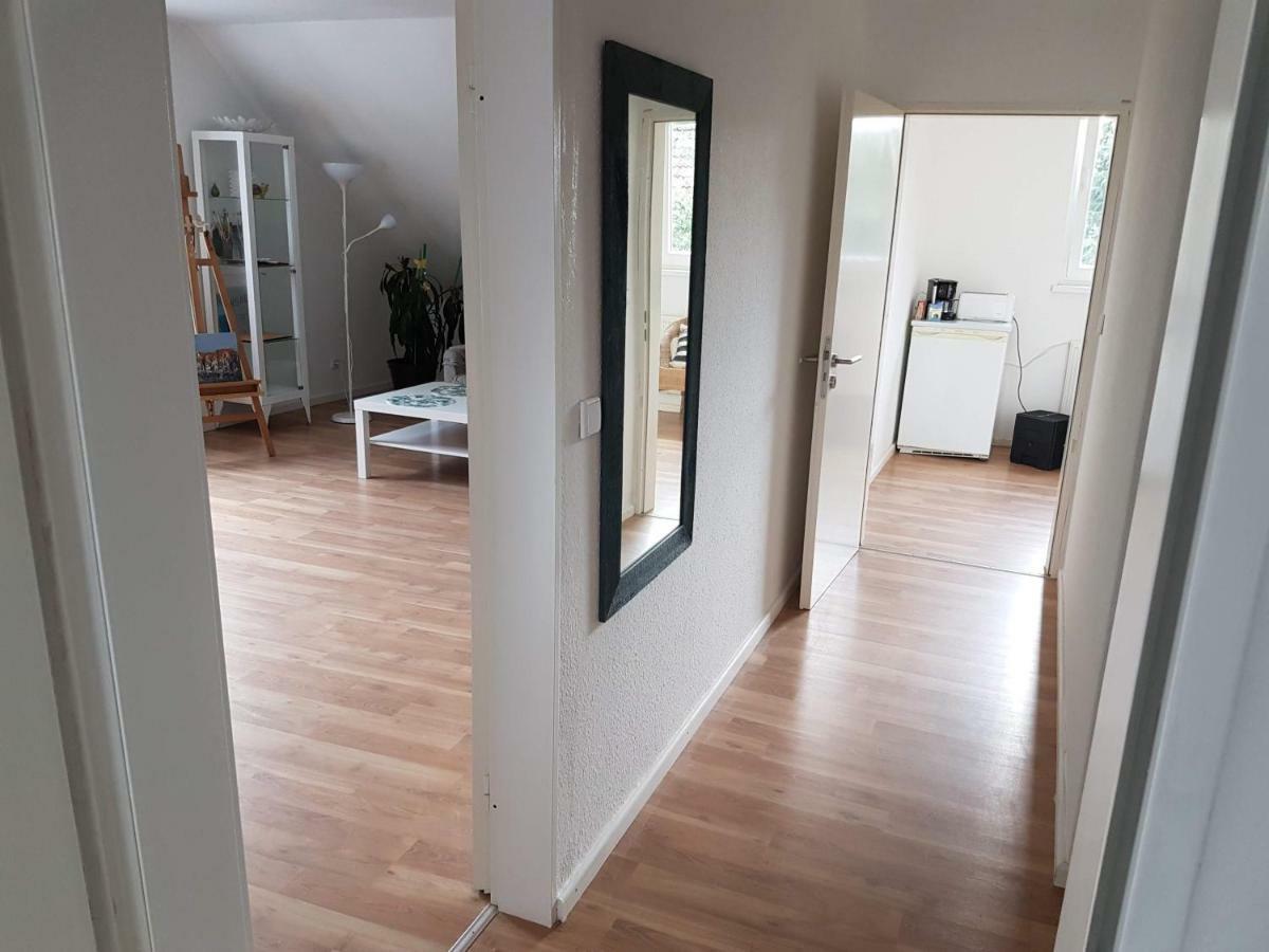 Kuenstler Ferienwohnung 3 Zimmer Kueche Bad Zentrale Lage Wulsbuttel Exterior photo